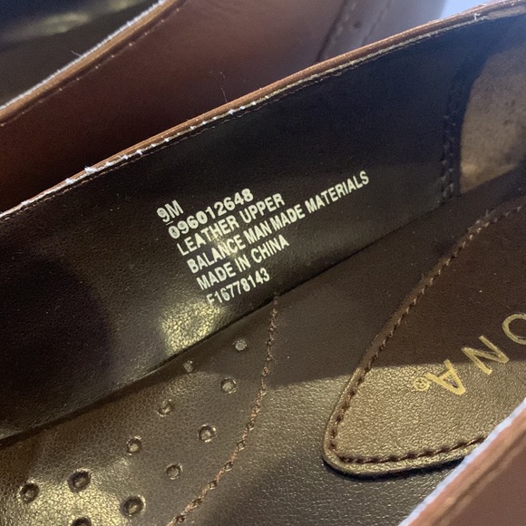 MERONA size 9M women’s shoes in brown - Picture 4 of 4